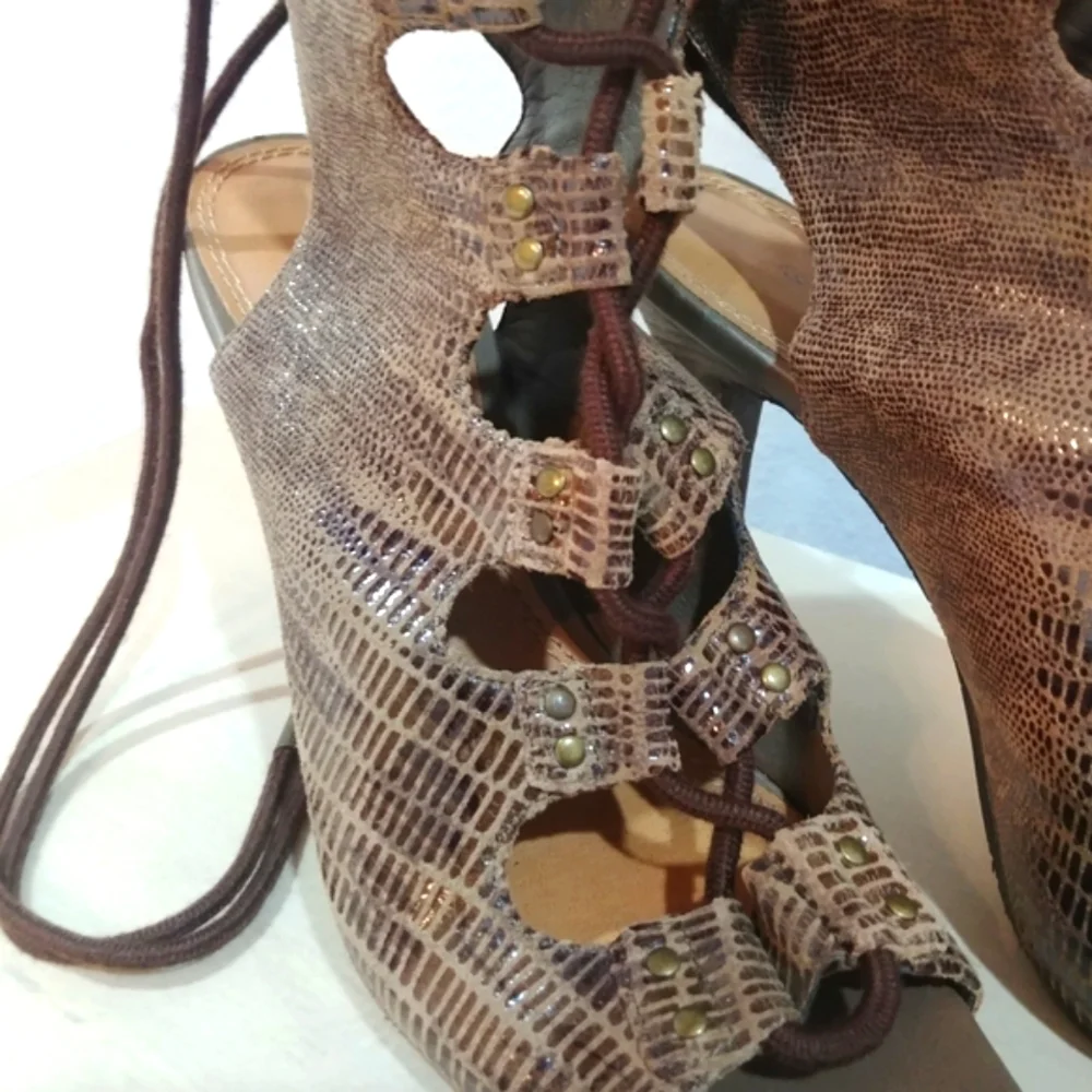 Gianni Bini gladiator style